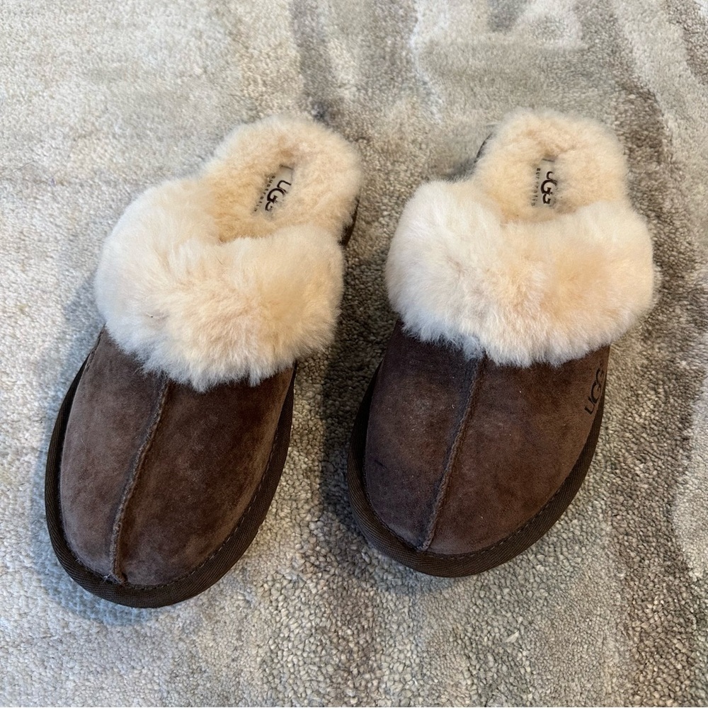 *UGG Scuffette II Brown and Cream Sheepskin Slippers*
